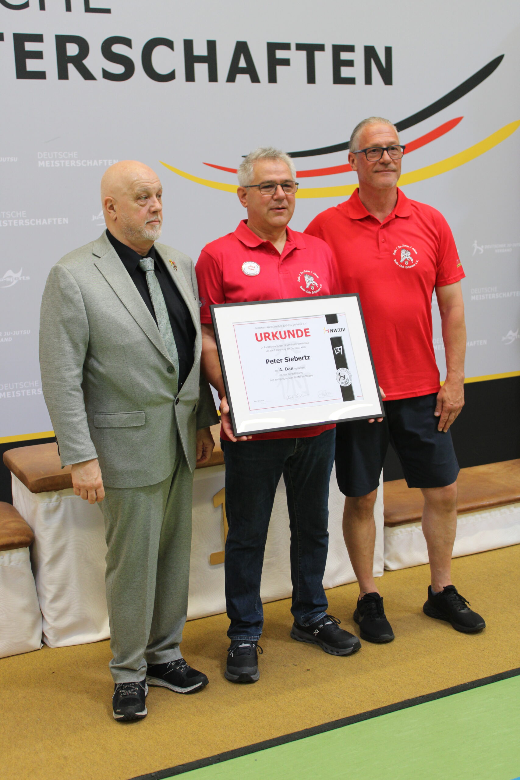 Herzlichen Glückwunsch zum 4. Dan, Peter Siebertz!