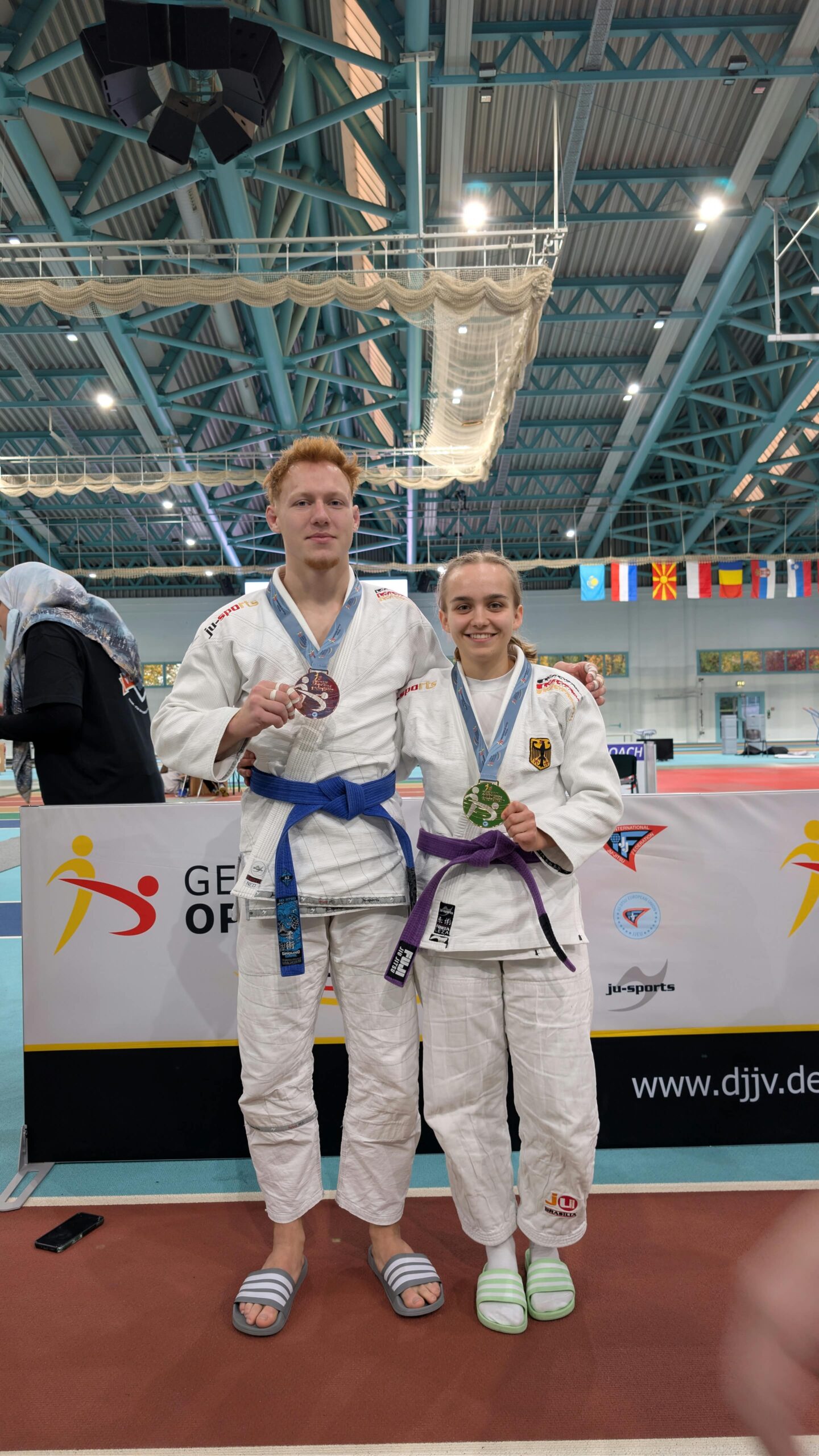 Gold und Bronze bei den German Open – Budo-Club Erkelenz glänzt in Halle!